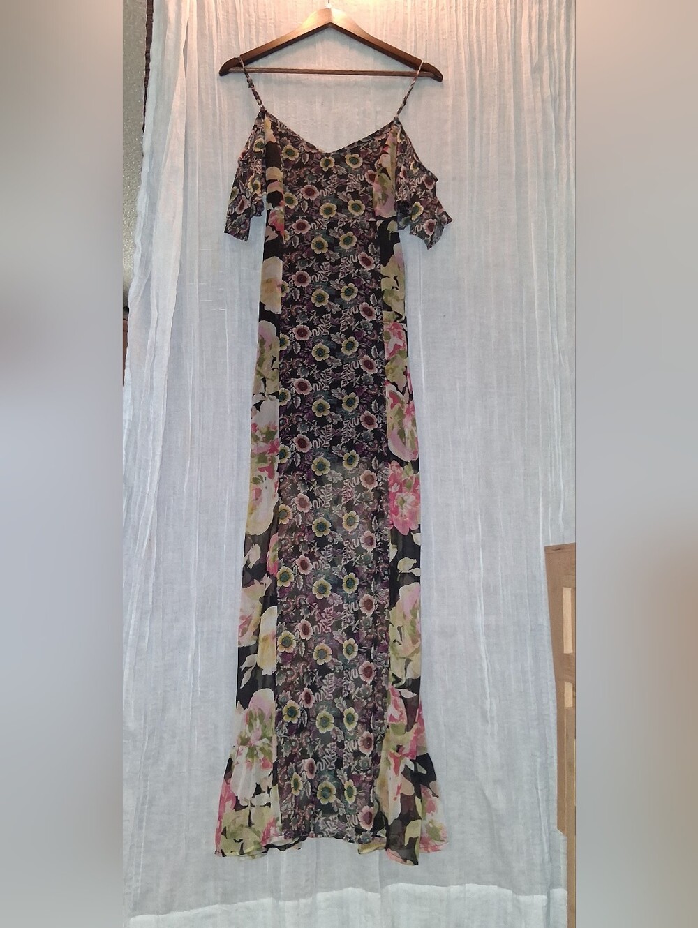 Band of Gypsies Black Floral Cold-Shoulder Maxi Dress